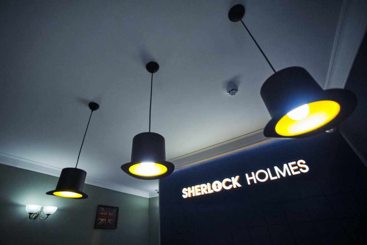 Sherlock Holmes Boutique Hotel Lviv Buitenkant foto